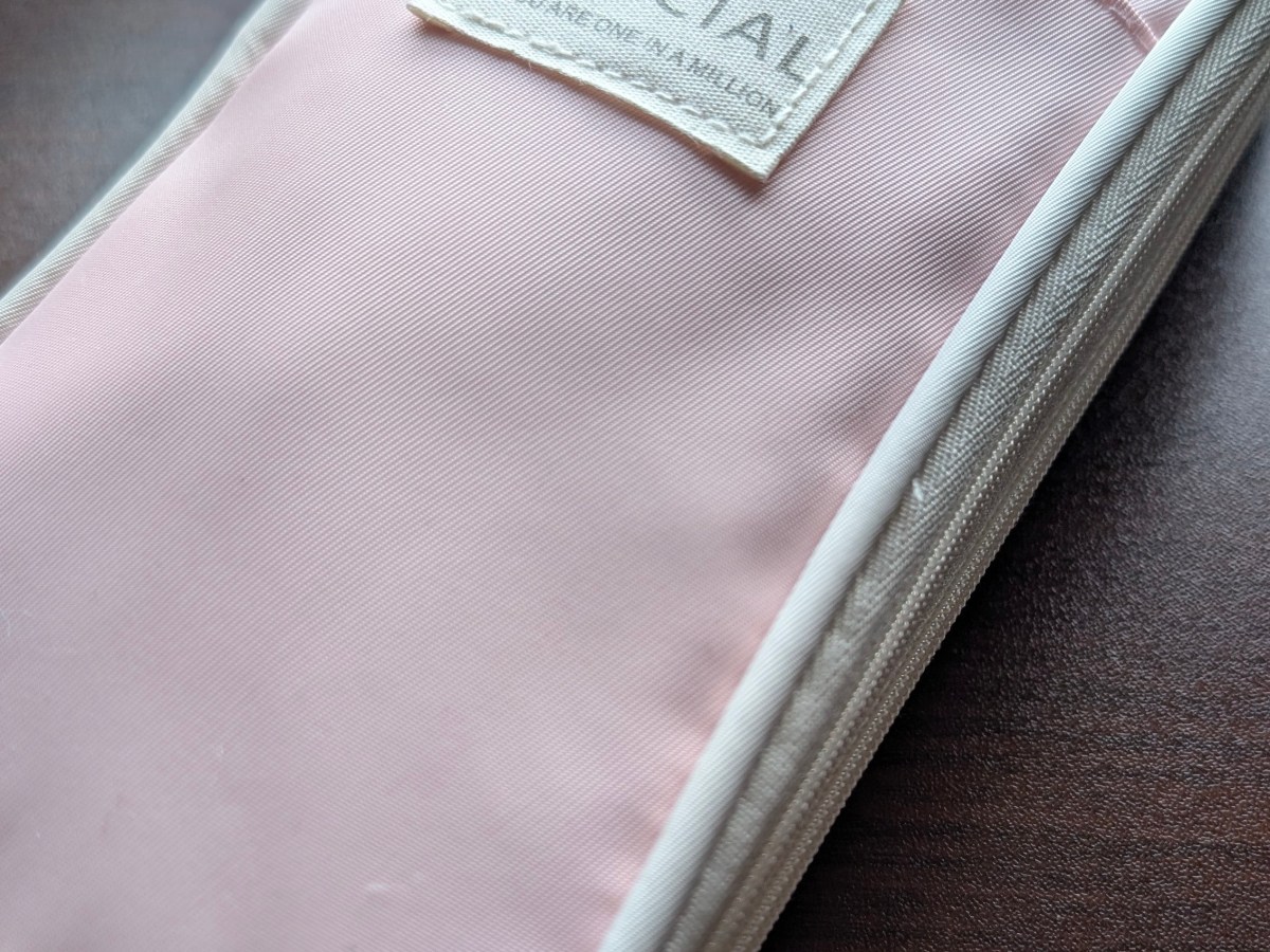 The Plot Witch’s Tools: Buttery-Smooth Pens & An Actually Useful Case